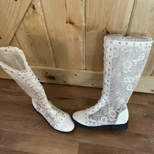 Trish scully lace boots girls size 2 / 33